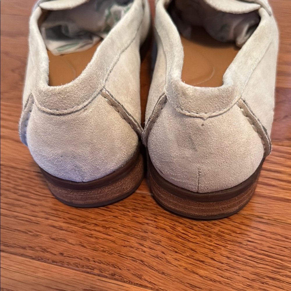 Born Cream Penny Loafers Classic Flats size 8 - Picture 2 of 4